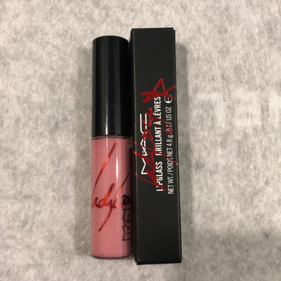 See Lady Gaga S Entire Haus Beauty Makeup Line Exclusive Allure